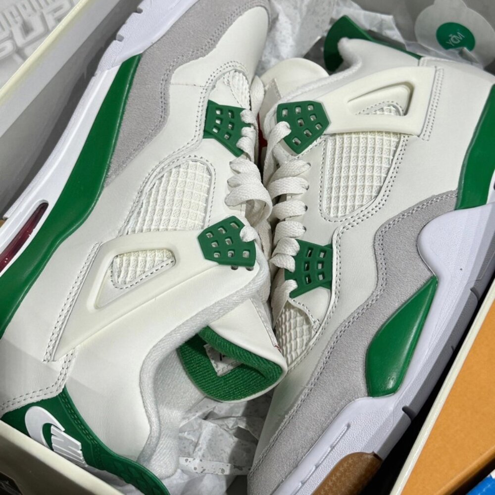 Jordan 4 Retro SP x Nike SB Mid Pine Green